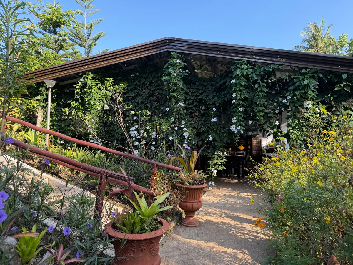 Open-air dining area facade at San Jose Cabins